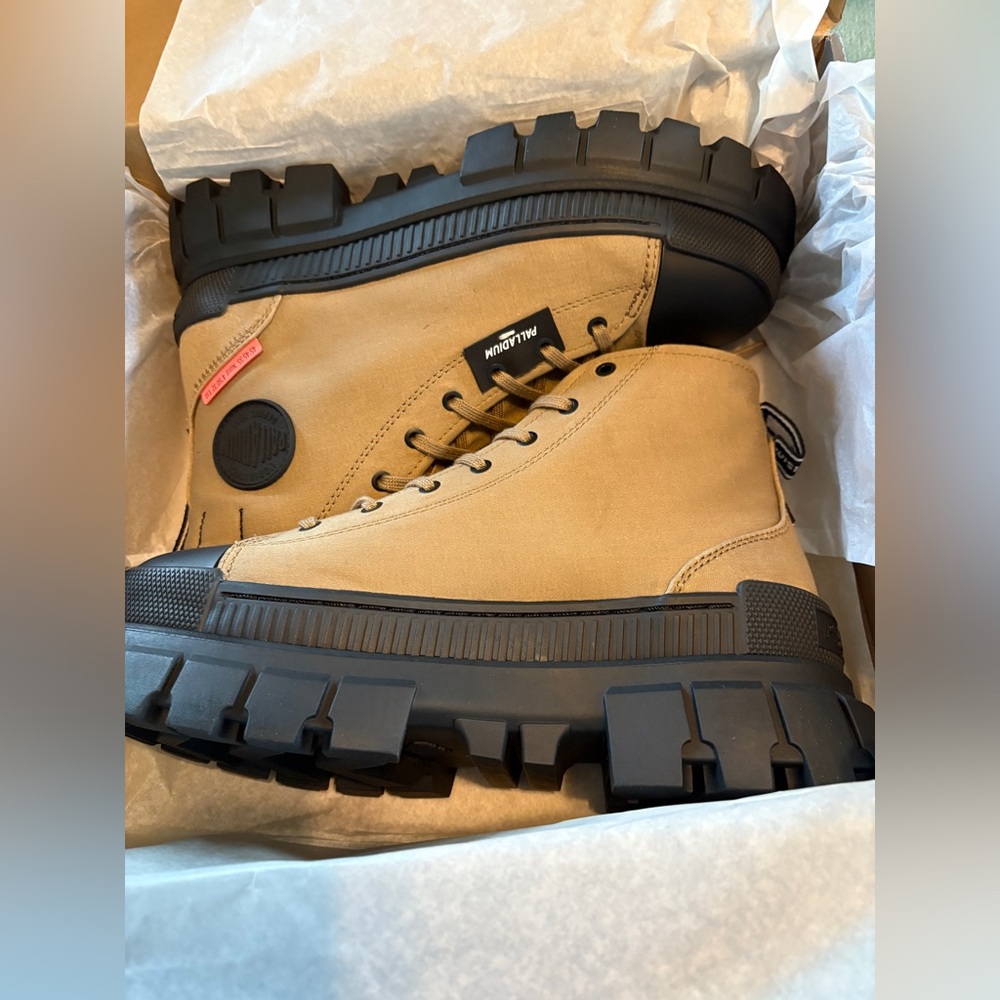 Palladium Olive Hightop Boots - Picture 2 of 6